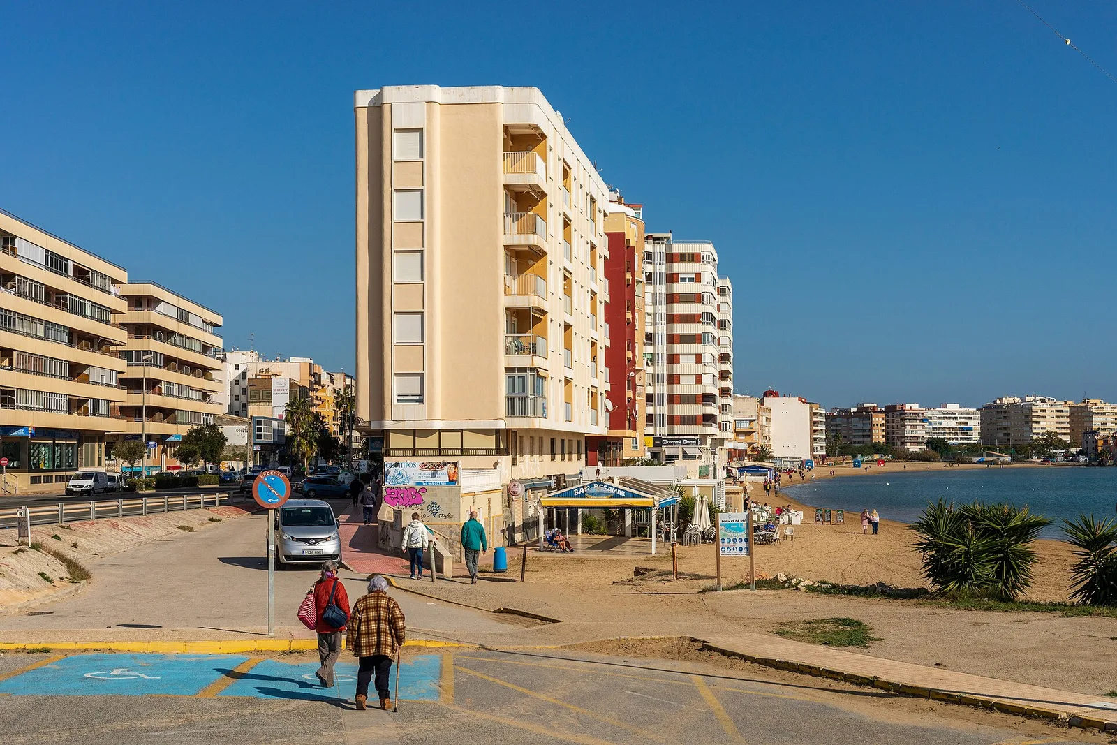 Playa del Acequión, avenida Doctor Gregorio Marañón y playa de Los Náufragos en Torrevieja